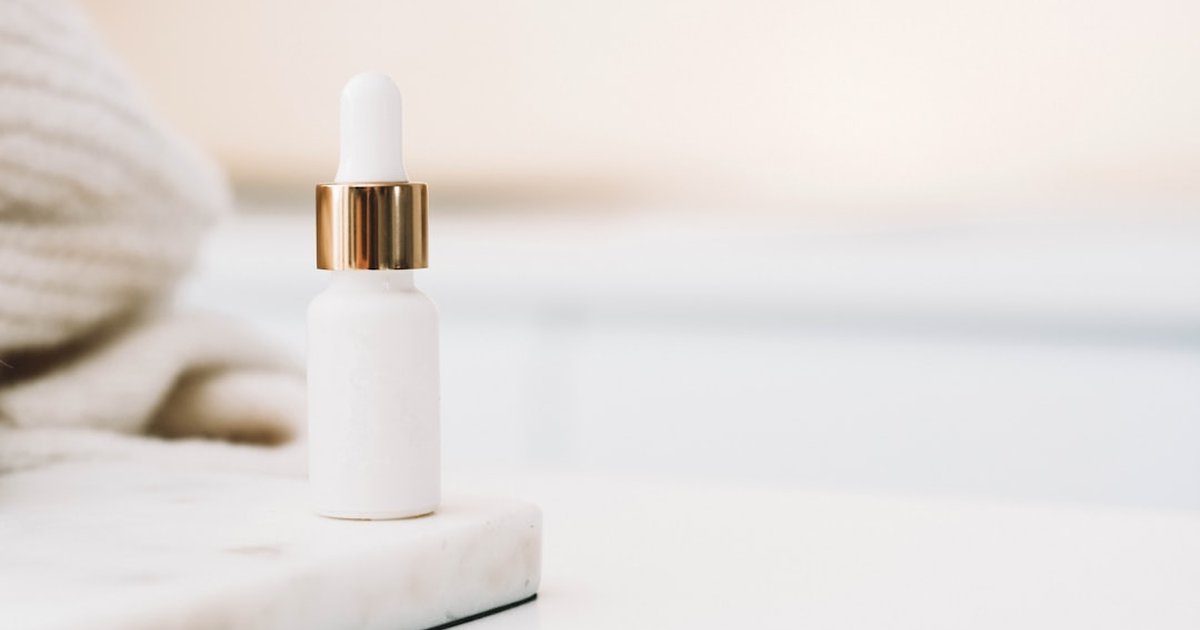 Niacinamide Serum Review: The One-Drop Matrix Beat